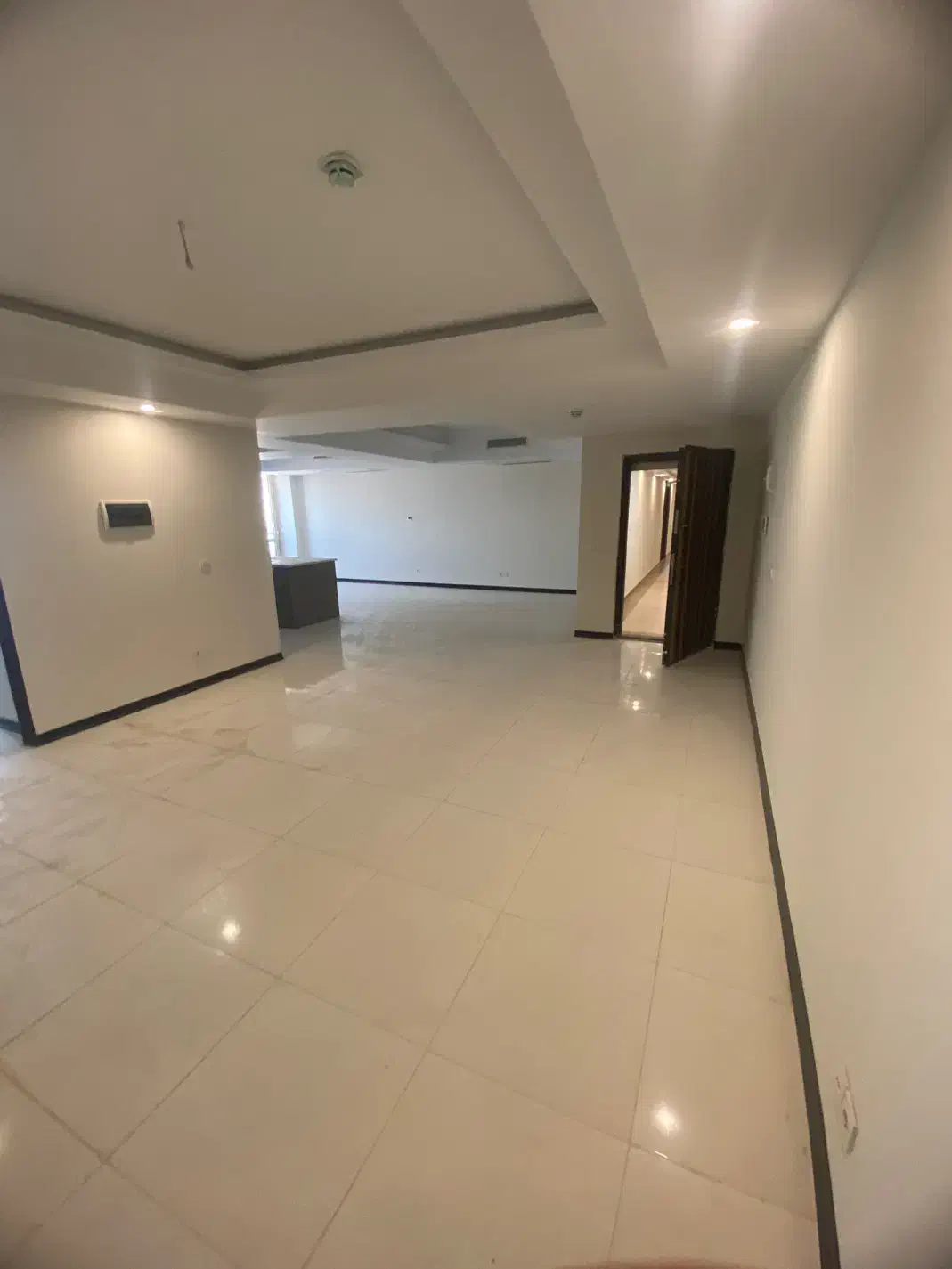 ۱۳۰ متر ۲ خواب قرارداد ۱۸ ماهه افق اکباتان