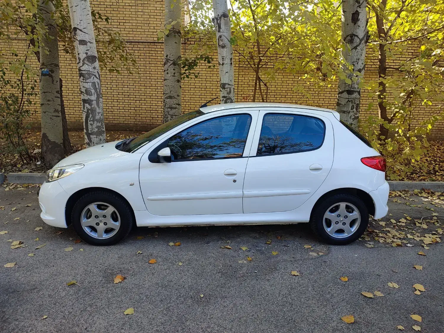 207 مدل ۹۸ (۹۷/۱۲/۱۲)|خودرو سواری و وانت|اندیشه, اندیشه فاز ۱|دیوار