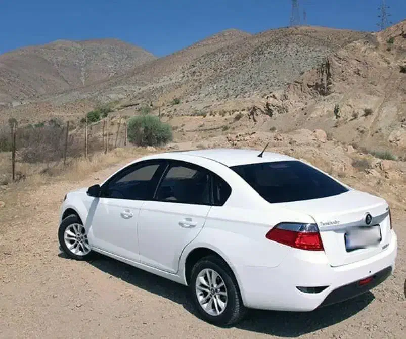 برلیانس سفید مدل ۹۶ دنده ای|خودرو سواری و وانت|شیراز, تحویلی|دیوار