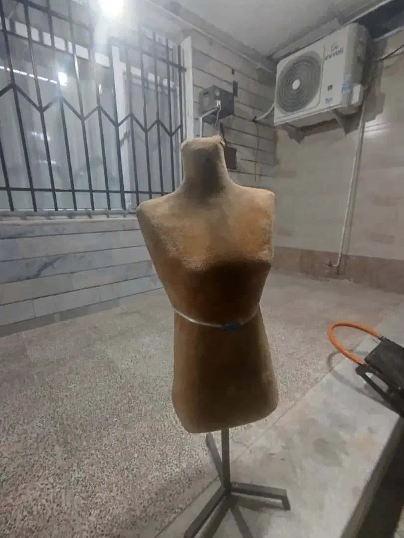 ،۳عددمانکن زنانه نو و تعدادی آویز لباس|فروشگاه و مغازه|هشتگرد, ینگی امام|دیوار