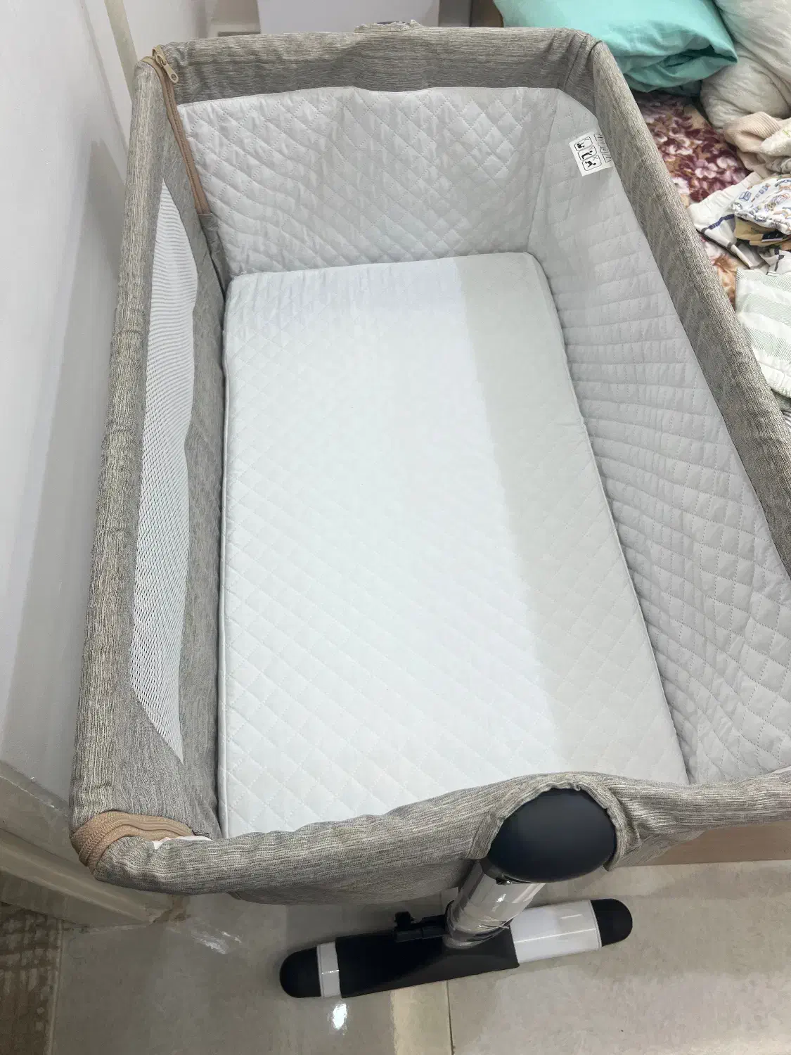 تخت کنار مادر کریر|تخت و صندلی بچه|رشت, لاکانی|دیوار