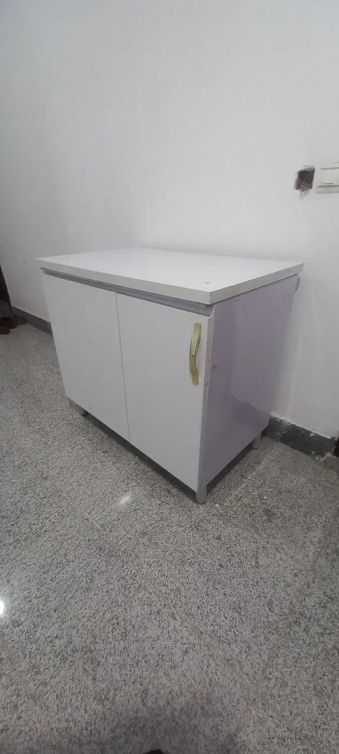 یک عدد کابینت.|آب‌چکان و نظم‌دهنده ظروف|دزفول, |دیوار