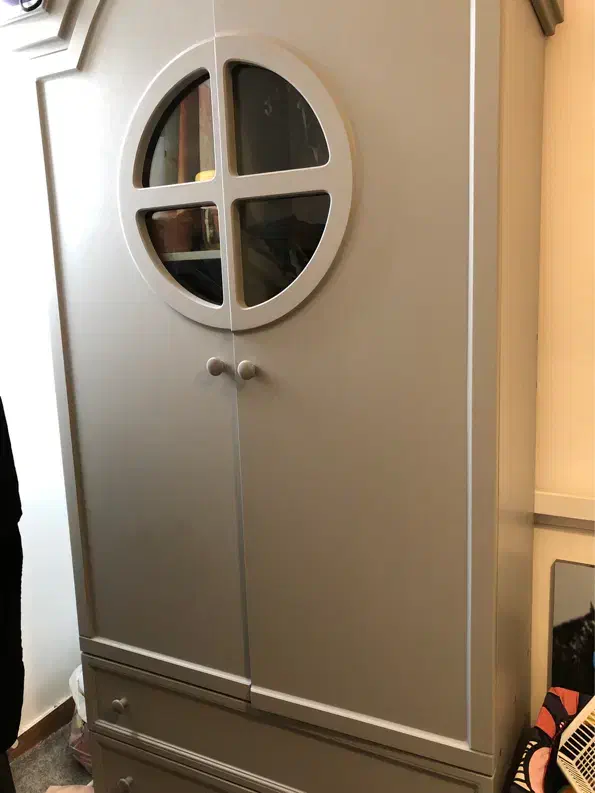 تخت و کمد کودک|تخت و صندلی بچه|قائم‌شهر, |دیوار