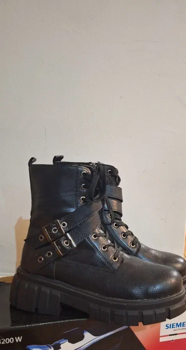 بوت زمستانه و پاییزی|کیف، کفش، کمربند|ارومیه, |دیوار