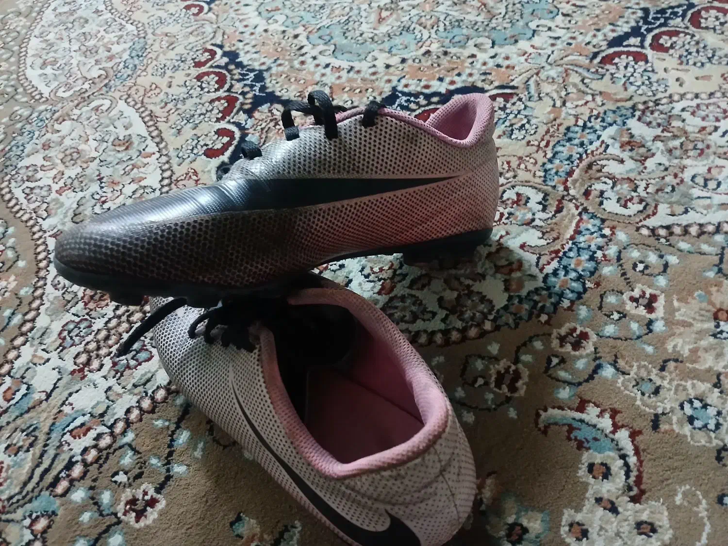 کفش چمن اصلی|کیف، کفش، کمربند|خرمآباد, |دیوار