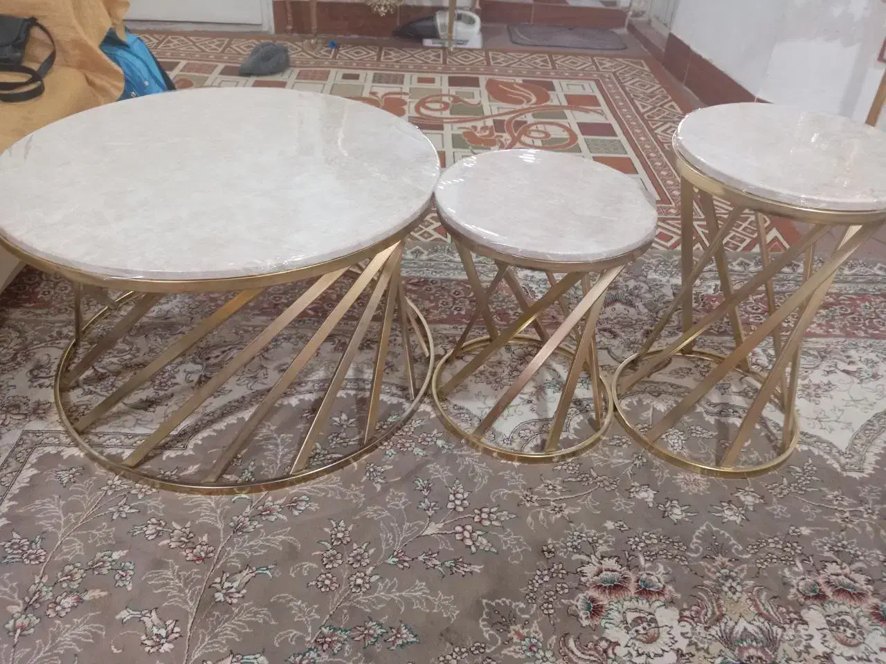 جلومبلی 3عدد تازه ونونو|مبلمان خانگی و میز عسلی|مهاباد (آذربایجان غربی), |دیوار