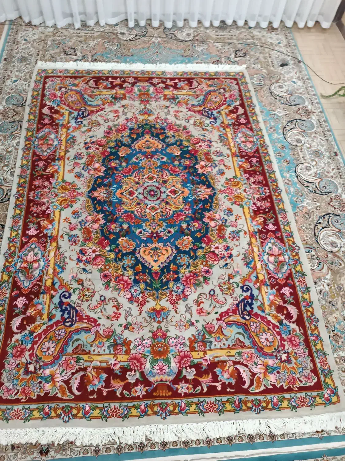 فرش دستباف ۶ متری سالاری تبریز زیر قیمت|فرش|قم, صدوق|دیوار