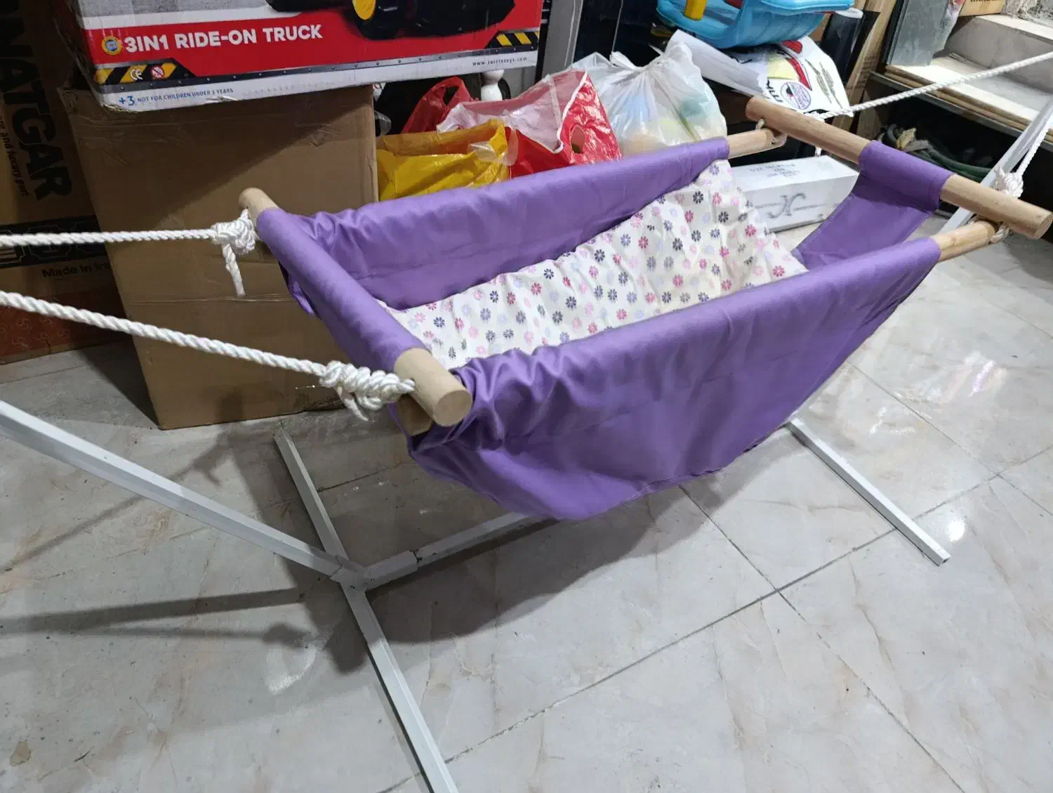 گهواره ننو در حد نو نو|تخت و صندلی بچه|ایلام, |دیوار