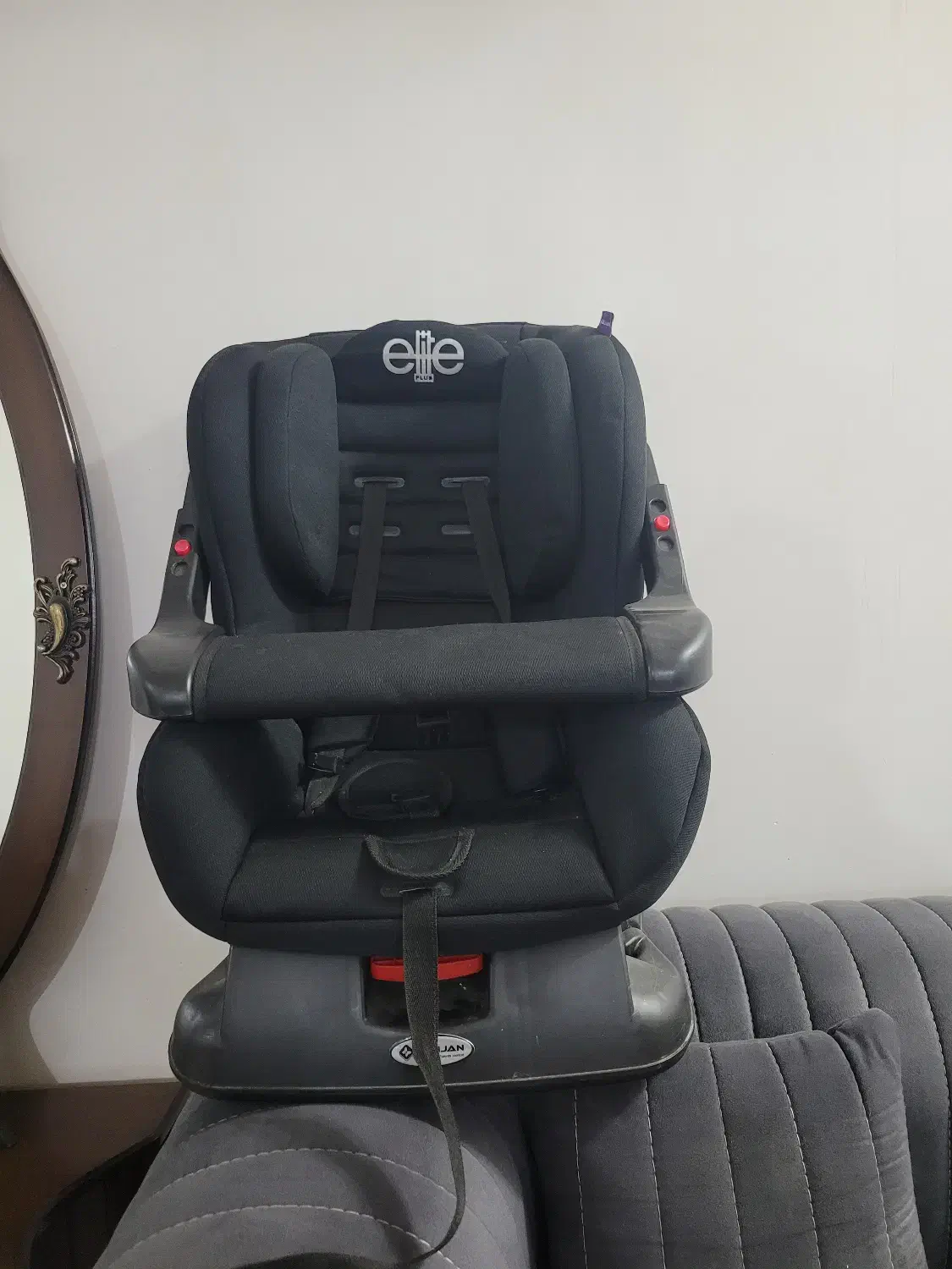 صندلی کودک|تخت و صندلی بچه|آستانه اشرفیه, |دیوار