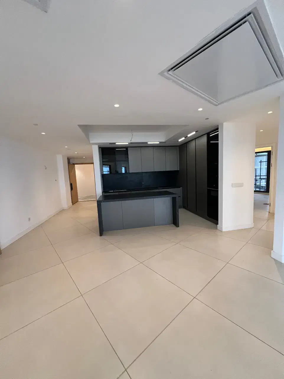 برج مجلل نارگون ۱۲۰متری۲خوابه|پیشفروش املاک|کیش, |دیوار