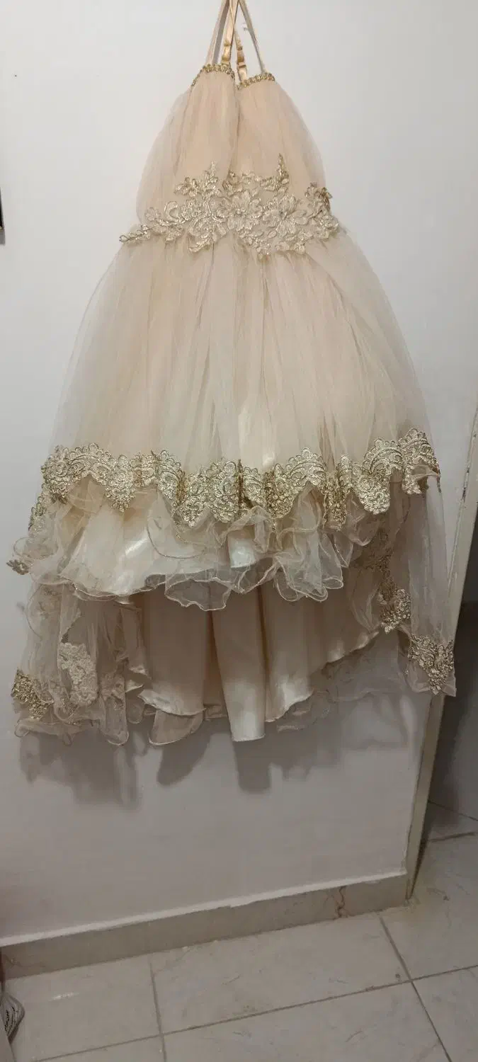 لباس عروس|لباس|اراک, |دیوار