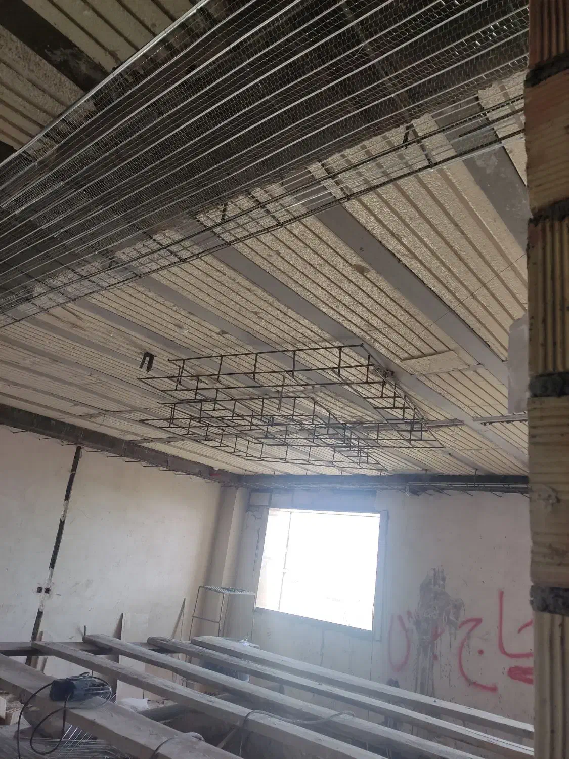 جوشکاری وراویز کاری|خدمات پیشه و مهارت|زنجان, |دیوار