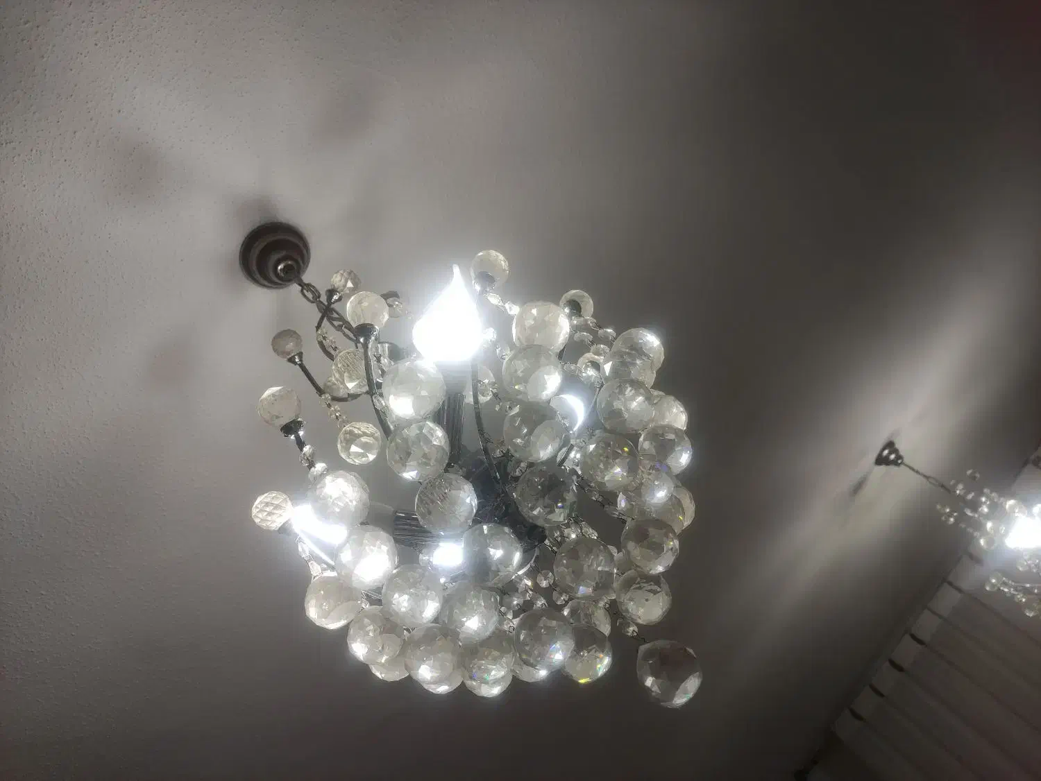 لوستر|لوستر و چراغ آویز|صدرا-فارس, فاز ۱|دیوار