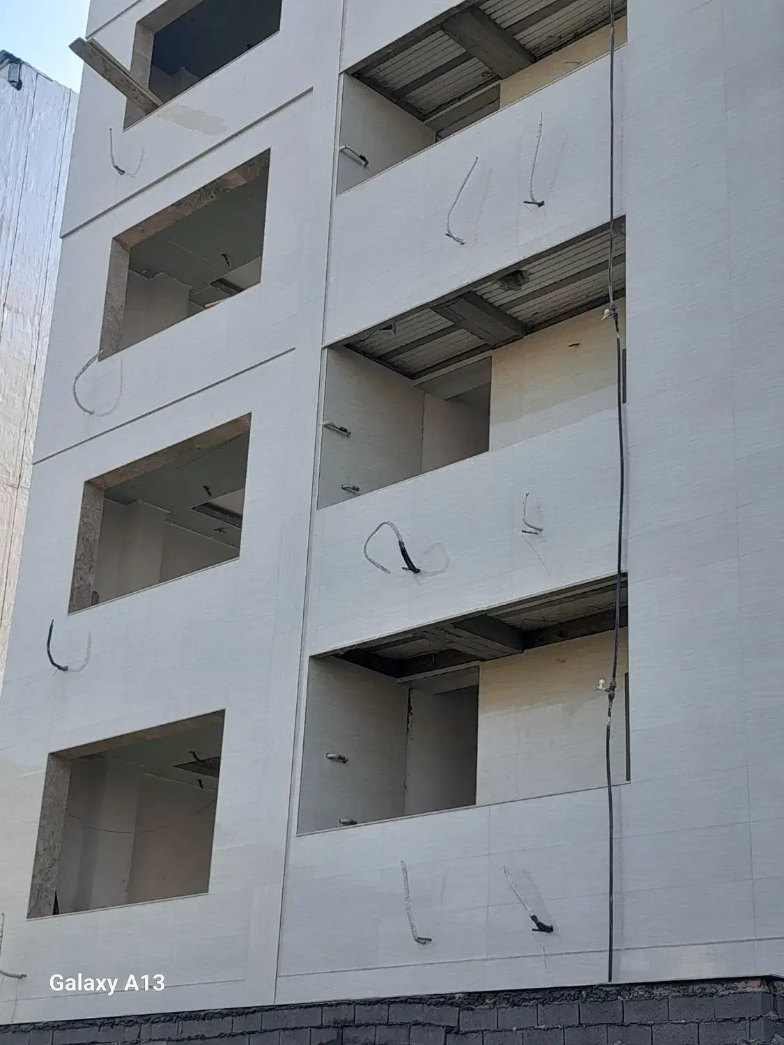 نصب انواع کاشی سرامیک ،سنگ کاری و...|خدمات پیشه و مهارت|بابلسر, |دیوار