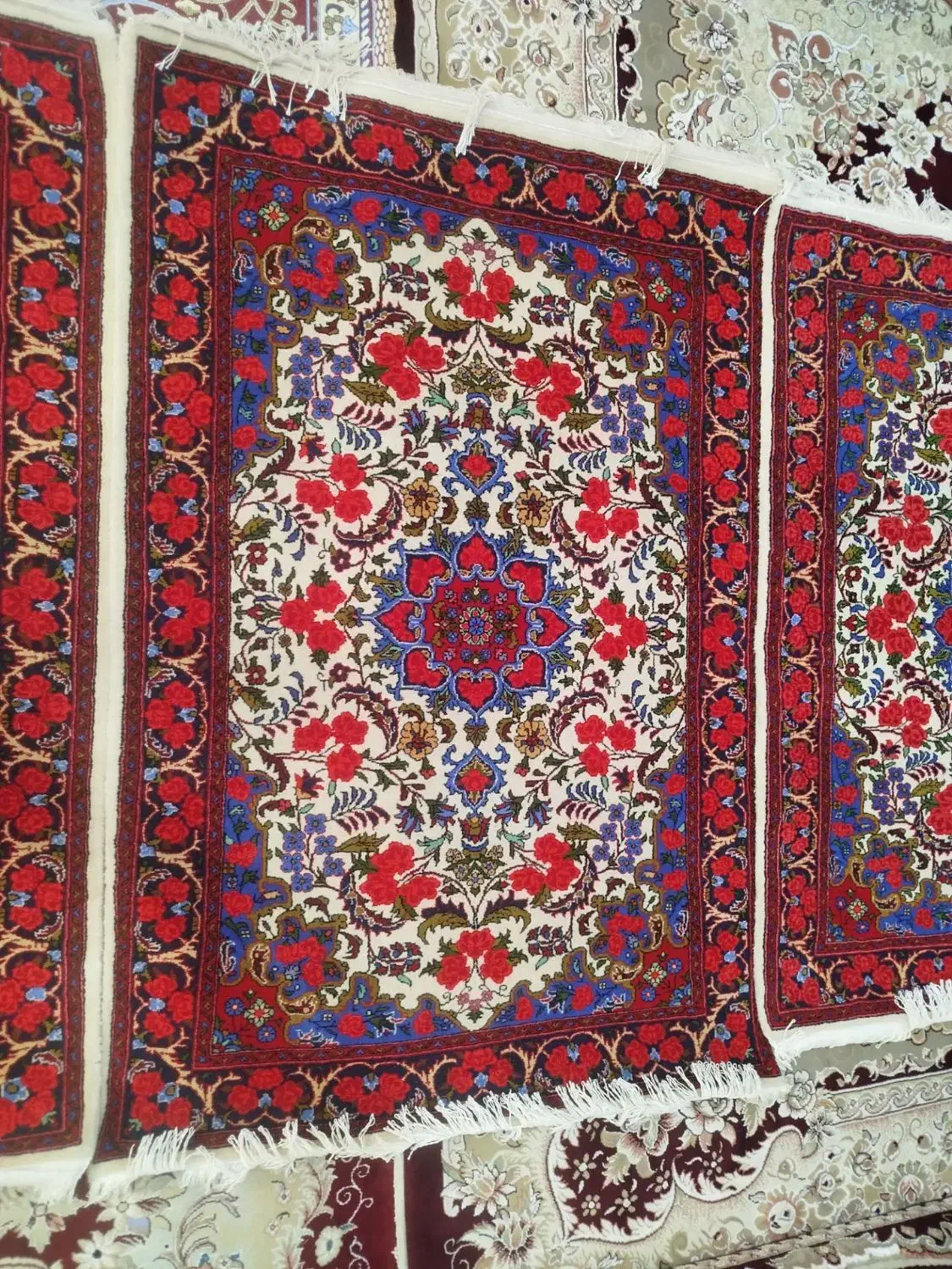 فرش دستباف گلسرخ|فرش|سنقر, |دیوار