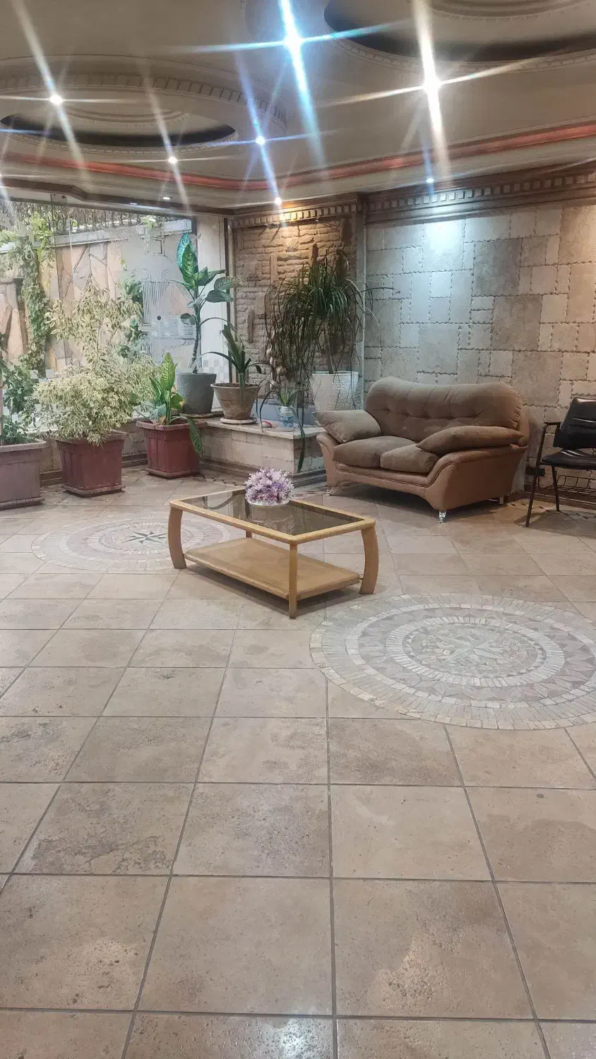 180 متر سه خواب سعادت آباد