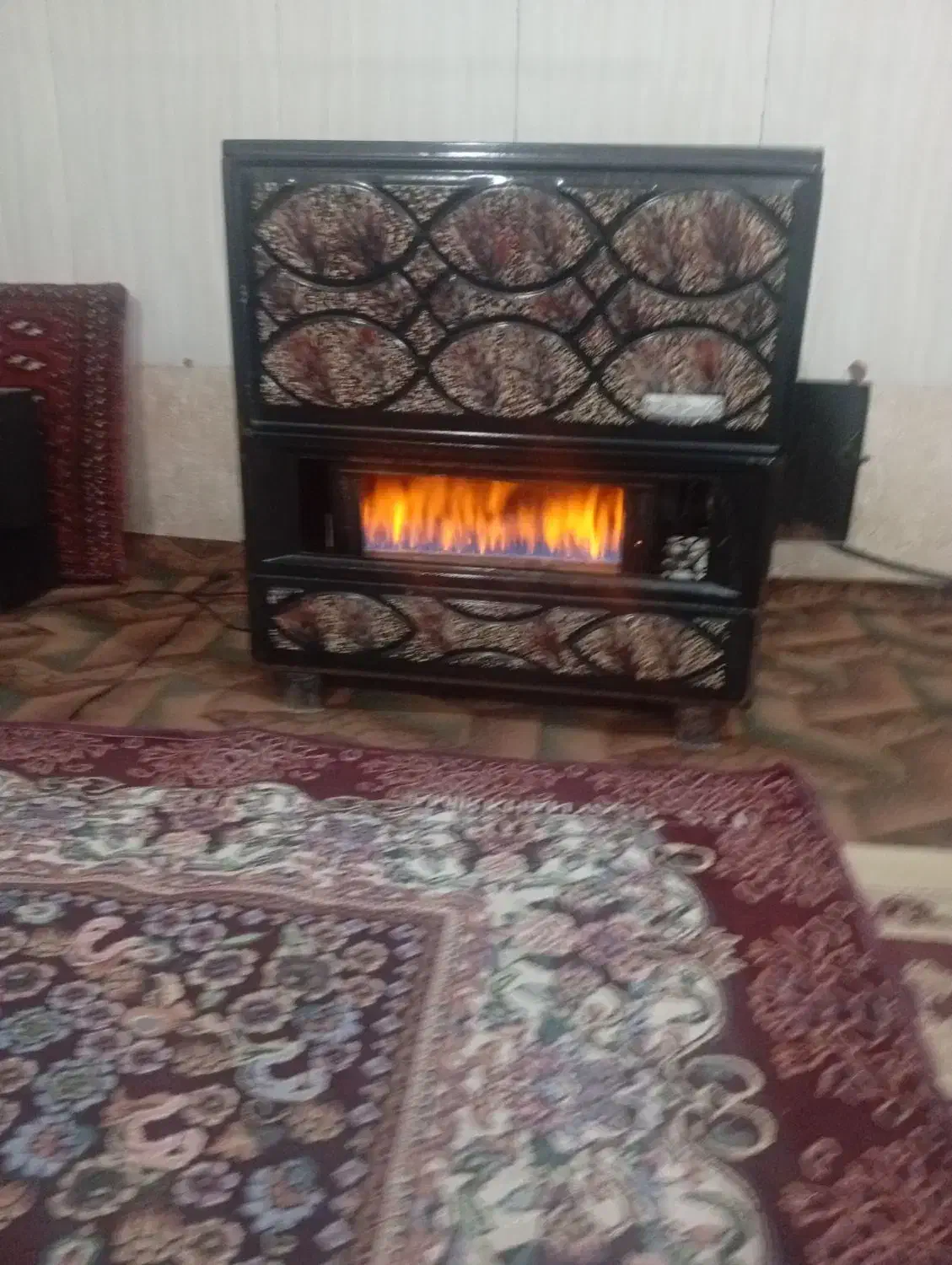 یک بخاری|بخاری، هیتر، شومینه|مشگین شهر, |دیوار