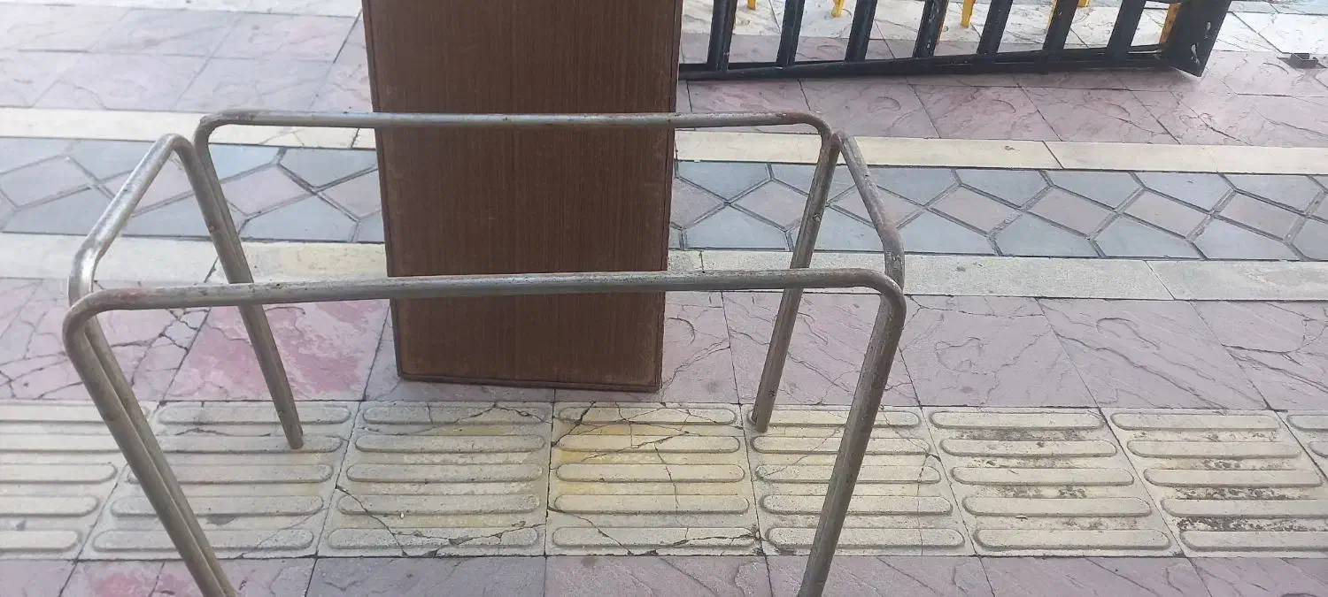 میز صفحه چوبی پایه فلزی مستطیل|میز و صندلی غذاخوری|آمل, |دیوار