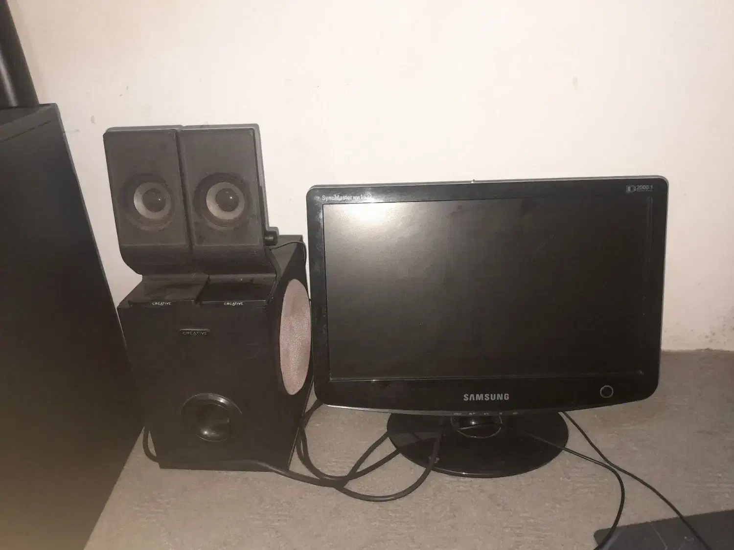 کامپیوتر|رایانه رومیزی|رشت, کوی فکوری|دیوار