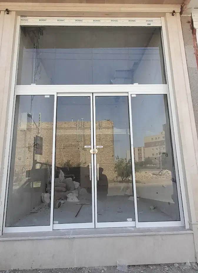 نیازمند نیرو نصب درب های برقی|خدمات پیشه و مهارت|یزد, |دیوار