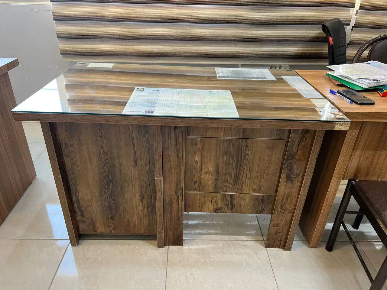 میز|مبلمان اداری|شیروان (خراسان), |دیوار