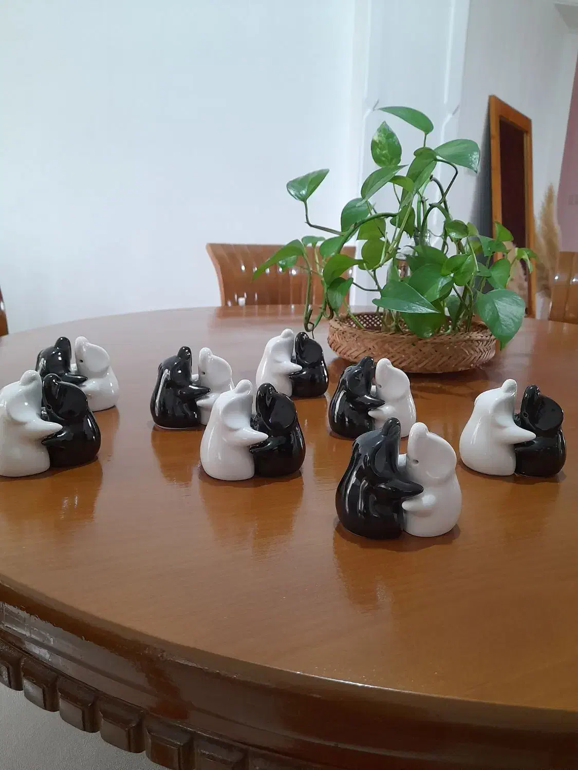 ادویه پاش طرح فیل ۲ عددی سفیدمشکی جنس چینی درجه یک|ظروف سرو و پذیرایی|رامسر, |دیوار