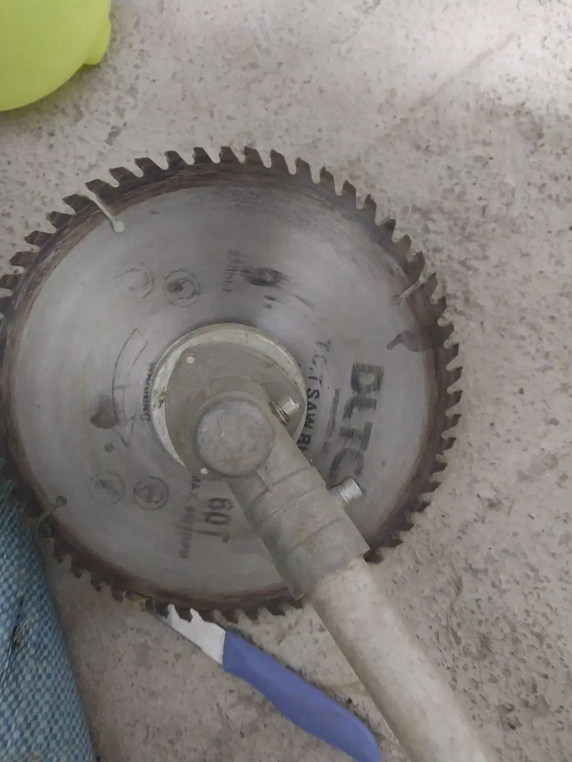 علف زن بنزینی|خدمات باغبانی و درختکاری|ایرانشهر, |دیوار