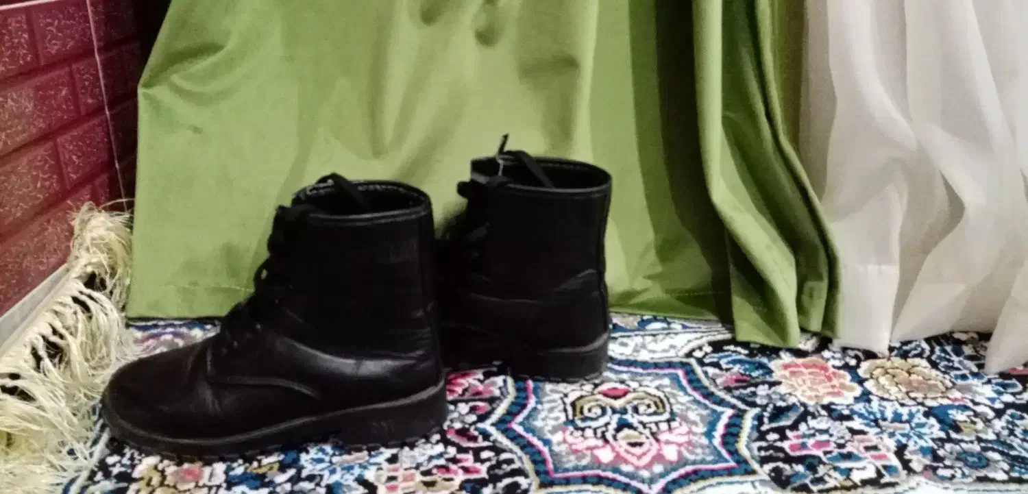 چکمه|کیف، کفش، کمربند|آبدانان, |دیوار