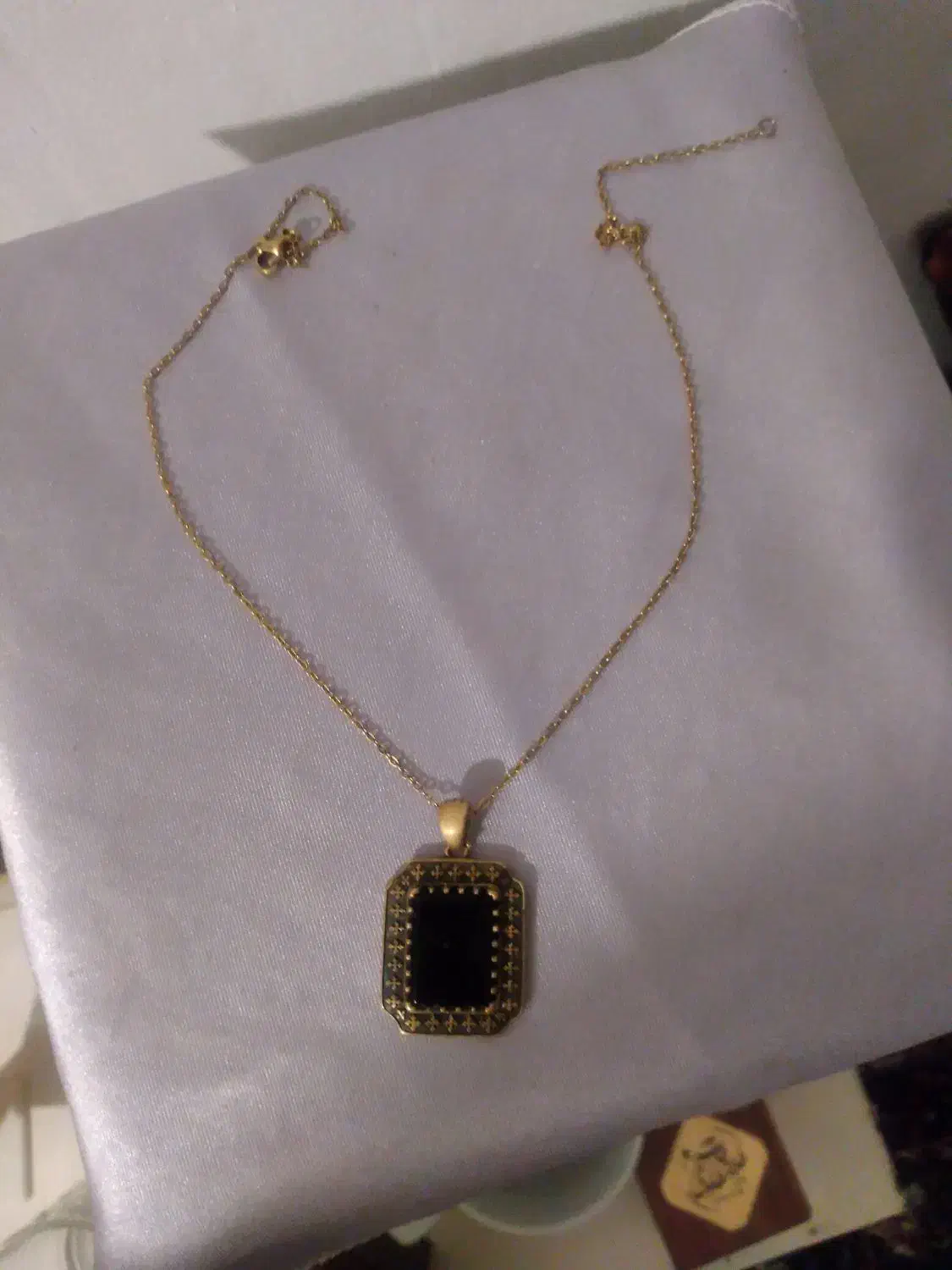 گردنبندماریبزرگ|بدلیجات|نیشابور, مازول|دیوار