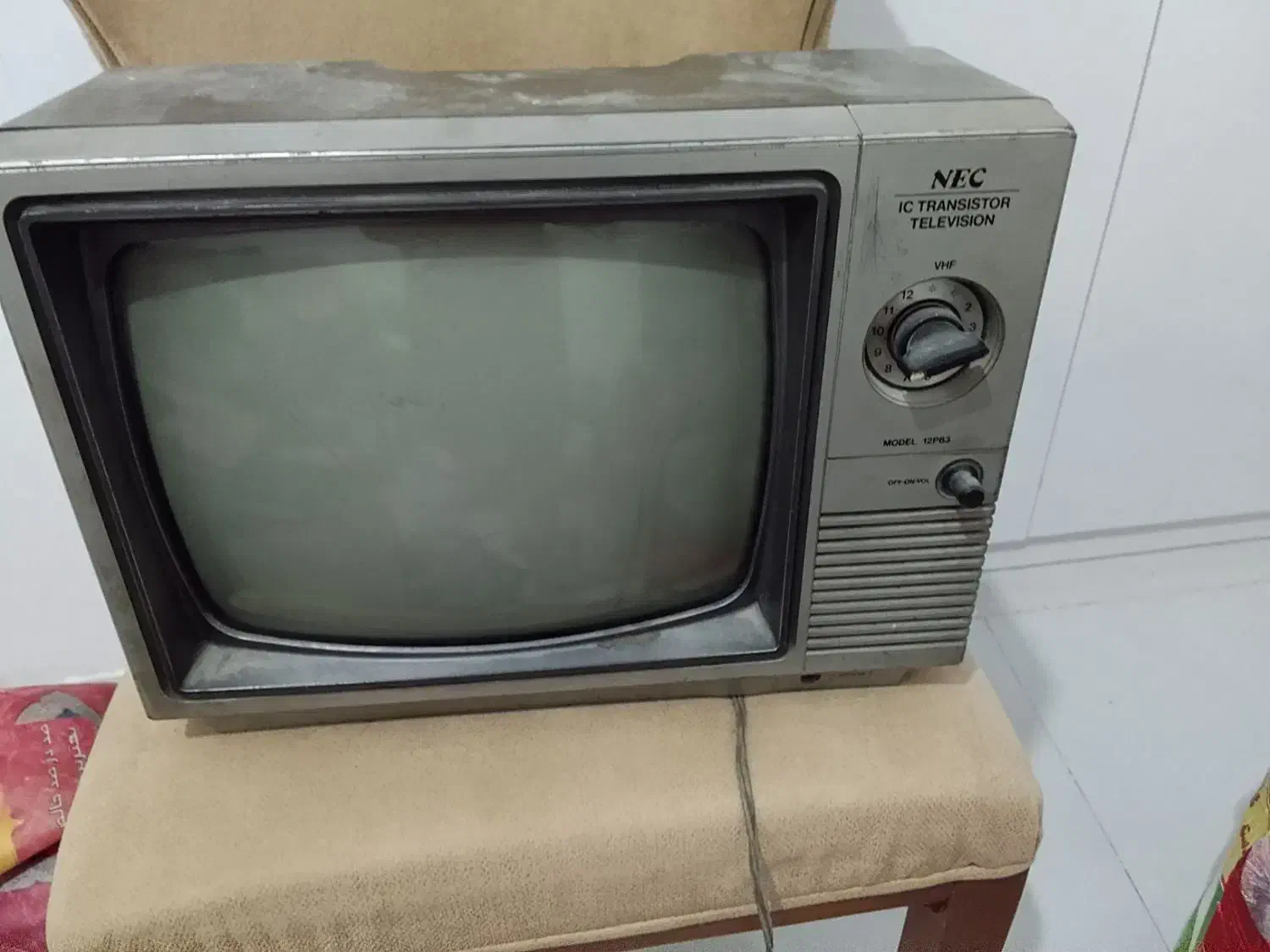 تلوزیون قدیمی|کلکسیون اشیاء عتیقه|مشهد, آزادشهر|دیوار