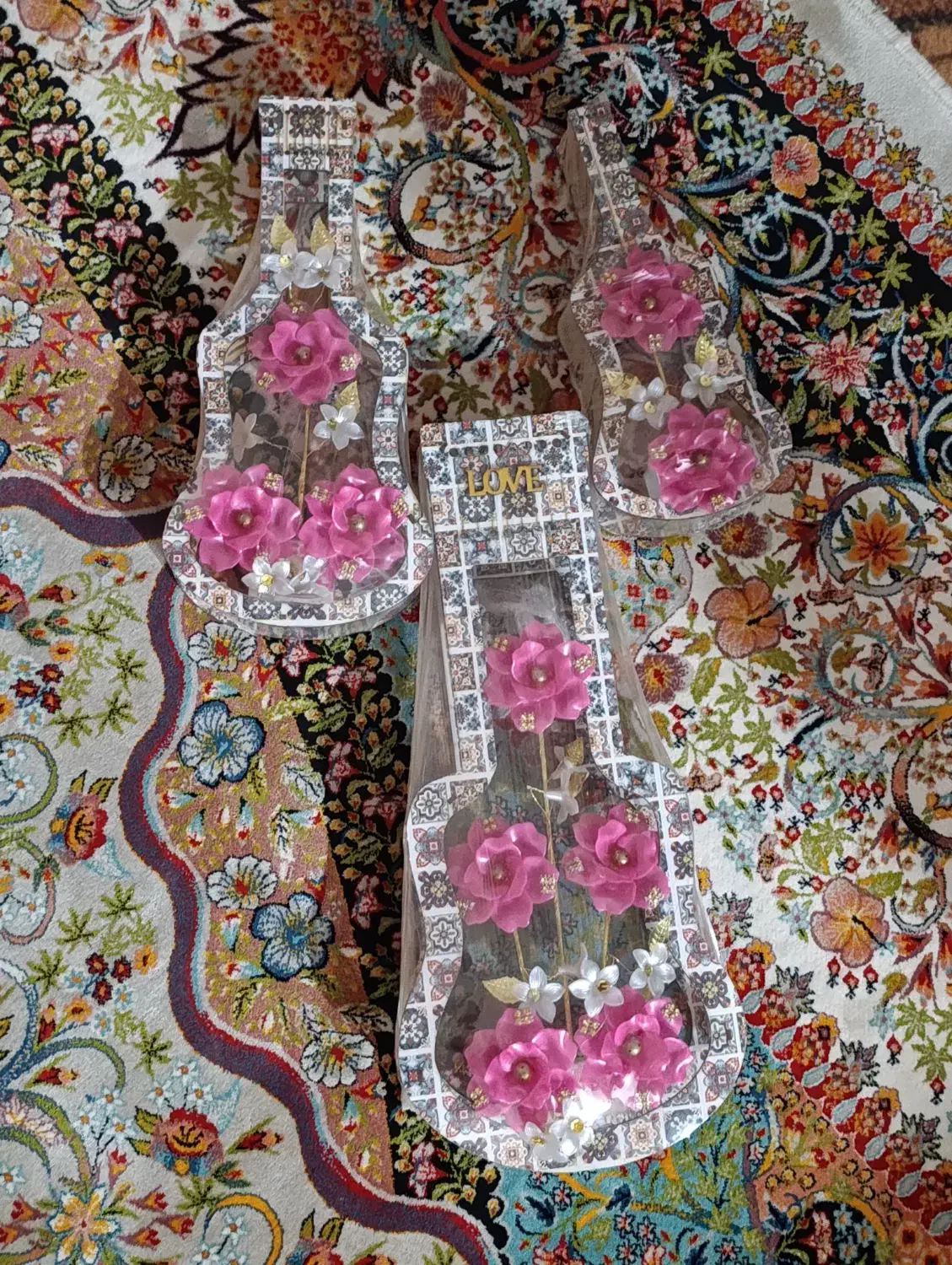 گل قلب گیتار|گل مصنوعی|زابل, |دیوار