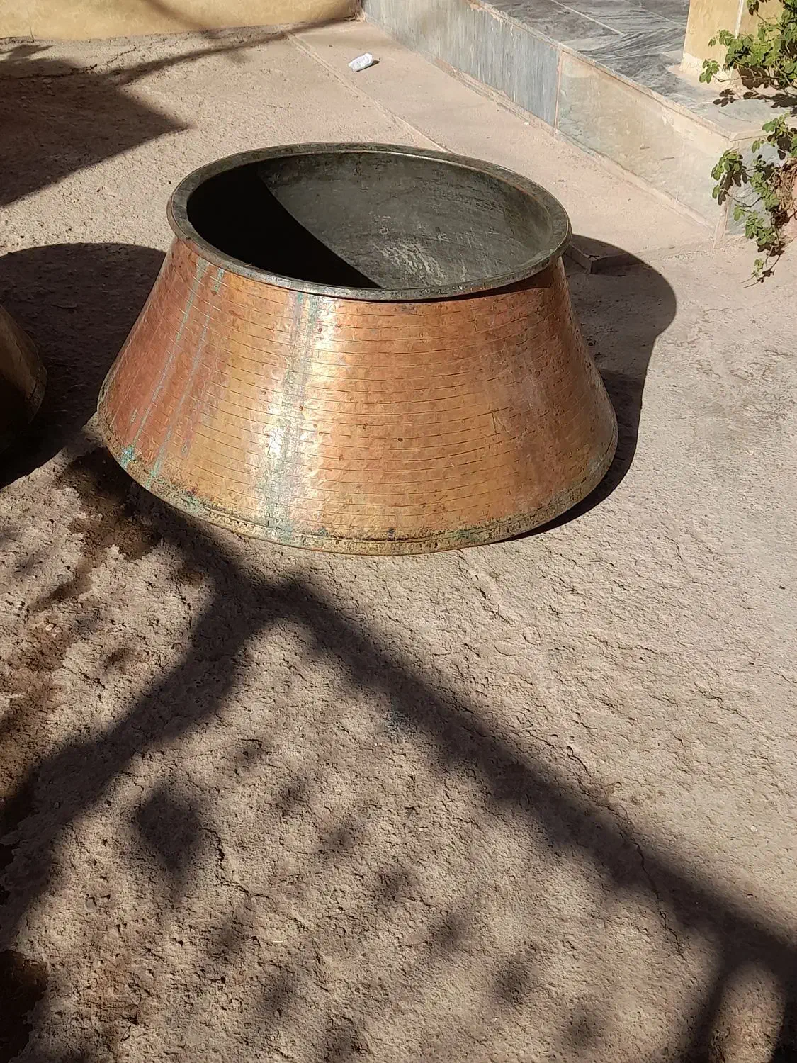 دیگ مسی|ظروف پخت‌وپز|خوی, |دیوار