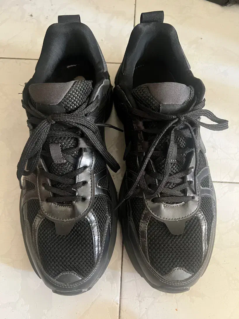 کتونی نایک ۴۳-۴۴ v2k|کیف، کفش، کمربند|تهران, بهارستان|دیوار