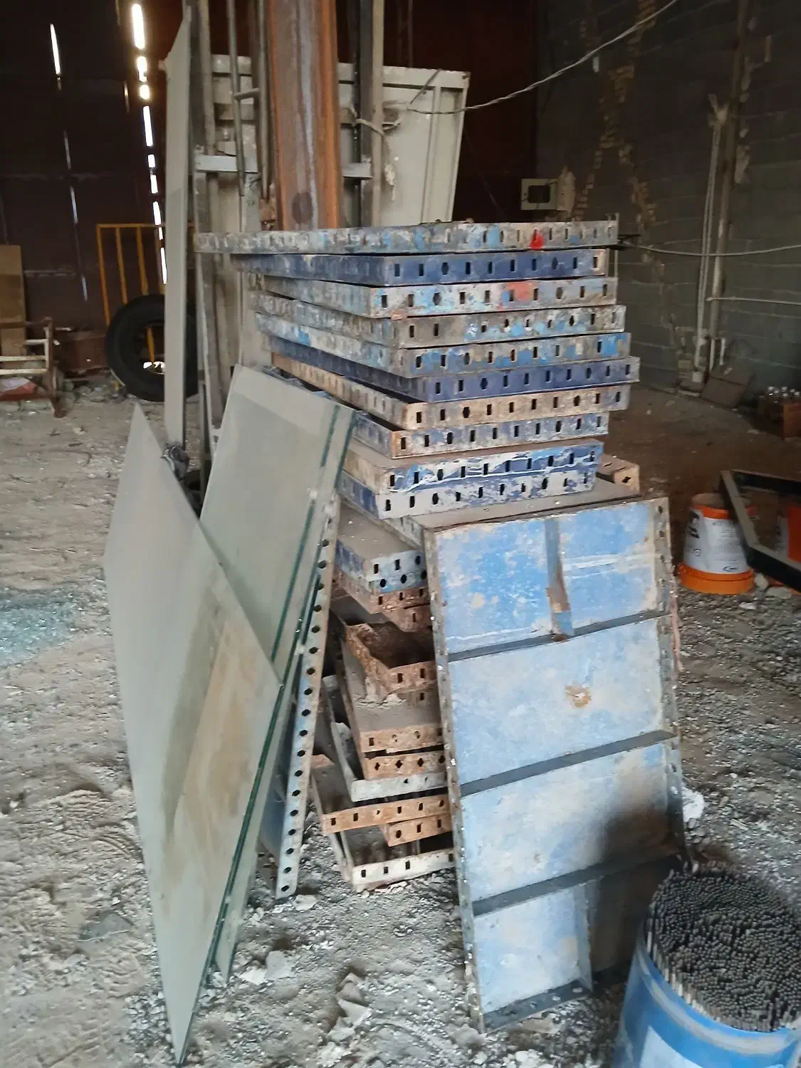 قالب بتن و پاکت بالابر|مصالح و تجهیزات ساختمان|بندر ماهشهر, |دیوار