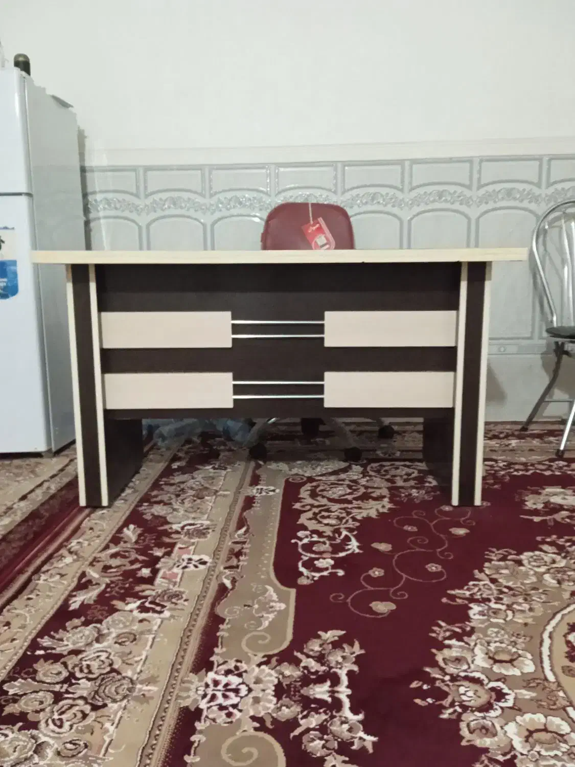 میز با صندلی دفتر تمیز  کشو دار|دفتر کار|ایرانشهر, |دیوار
