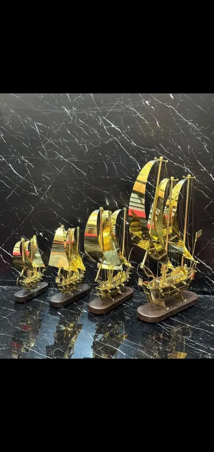 کشتی|مجسمه، تندیس، ماکت|حمیدیا, |دیوار