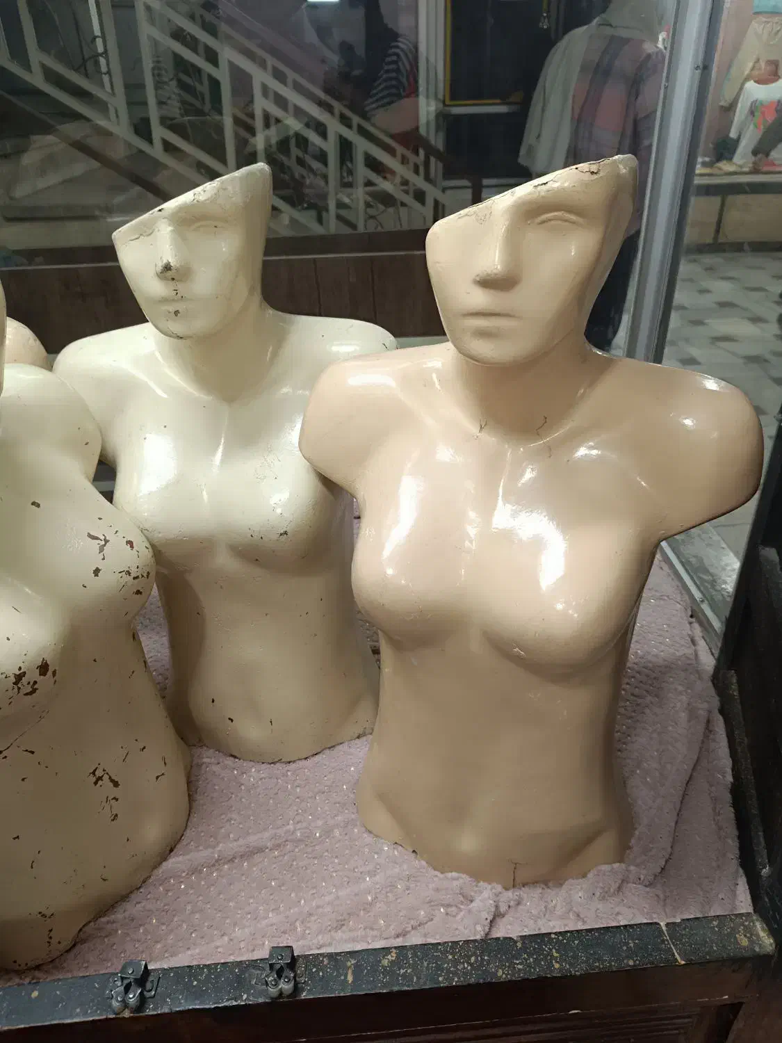 مانکن لباس نیم تنه|فروشگاه و مغازه|مزرعه کتول, |دیوار