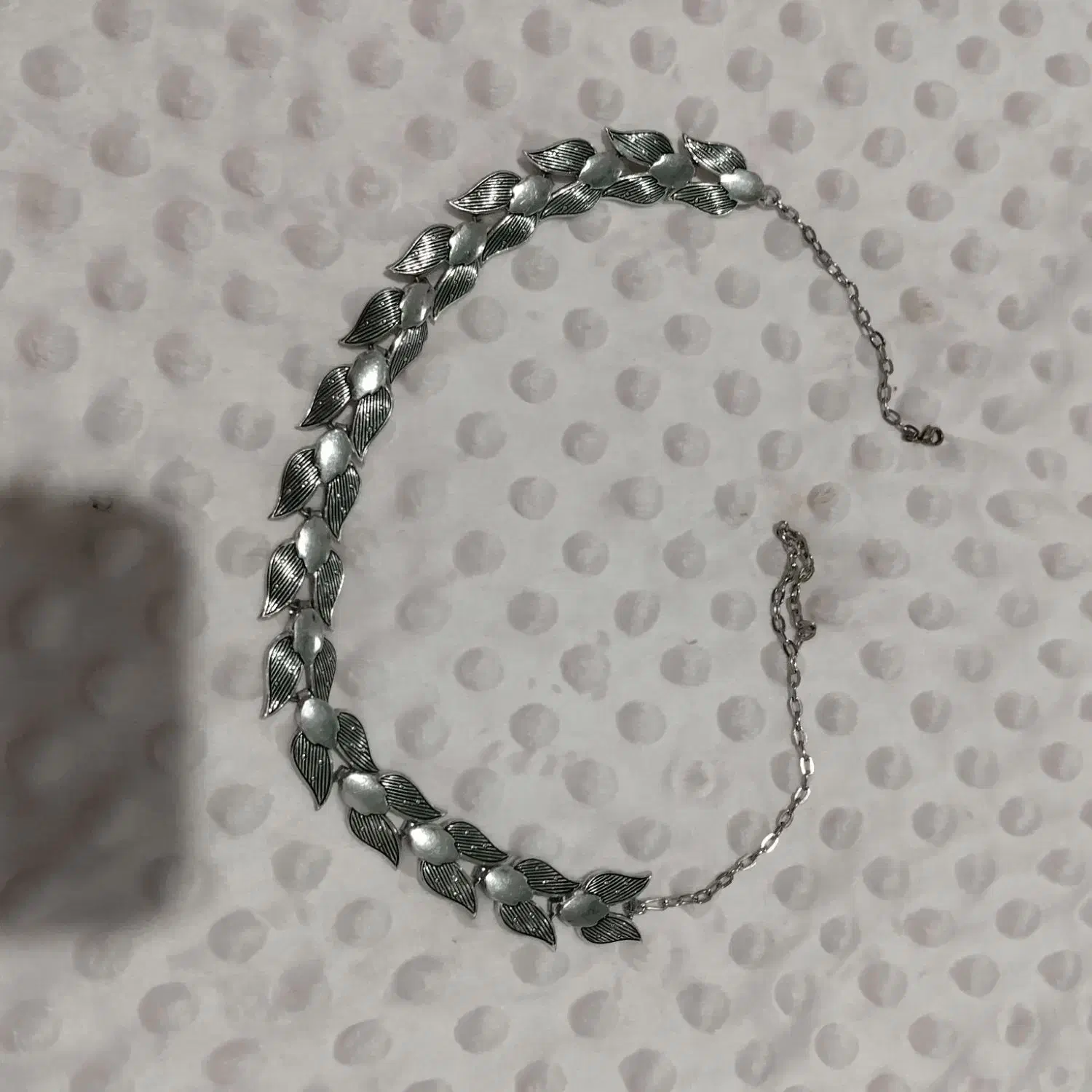 گردنبند لاله|بدلیجات|اندیشه, اندیشه فاز ۱|دیوار