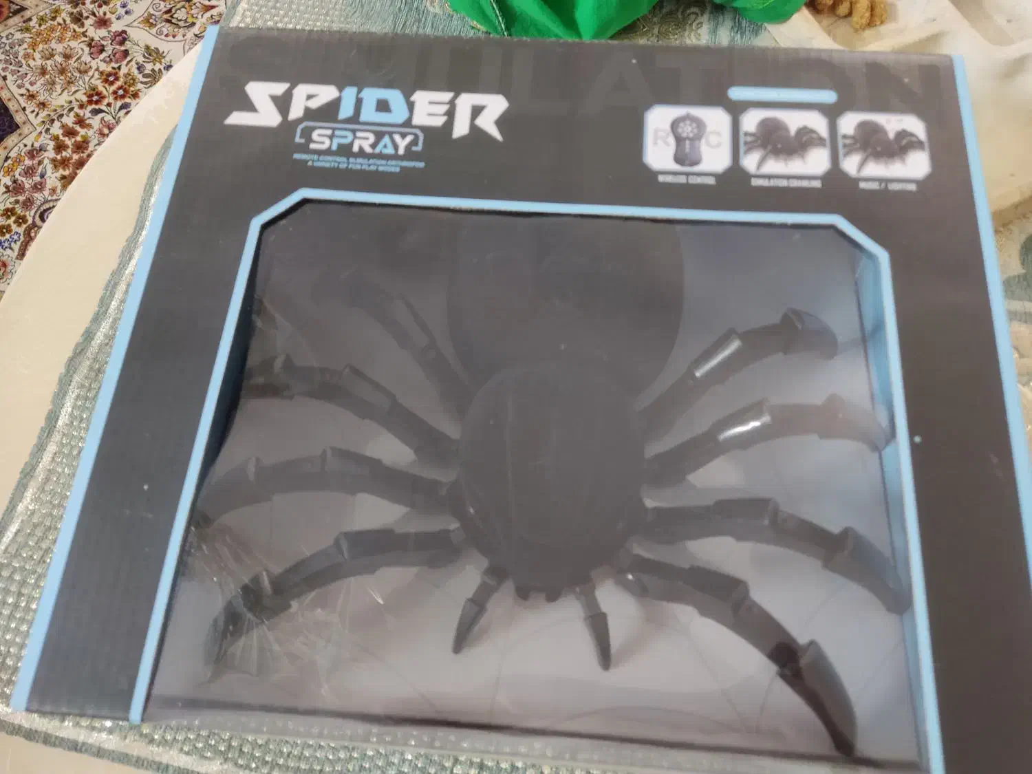 عنکبوت کنترلی دود زا|اسباب‌بازی بچه|باقرشهر, |دیوار