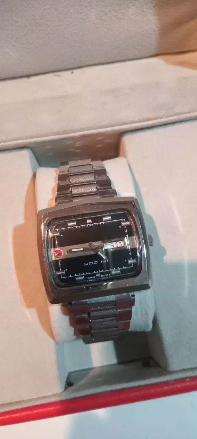 دو ساعت رادو در حد اکبند|ساعت|تهران, میرداماد|دیوار