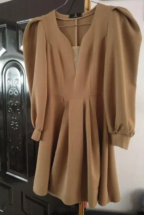 پیراهن مجلسی|لباس|اراک, |دیوار