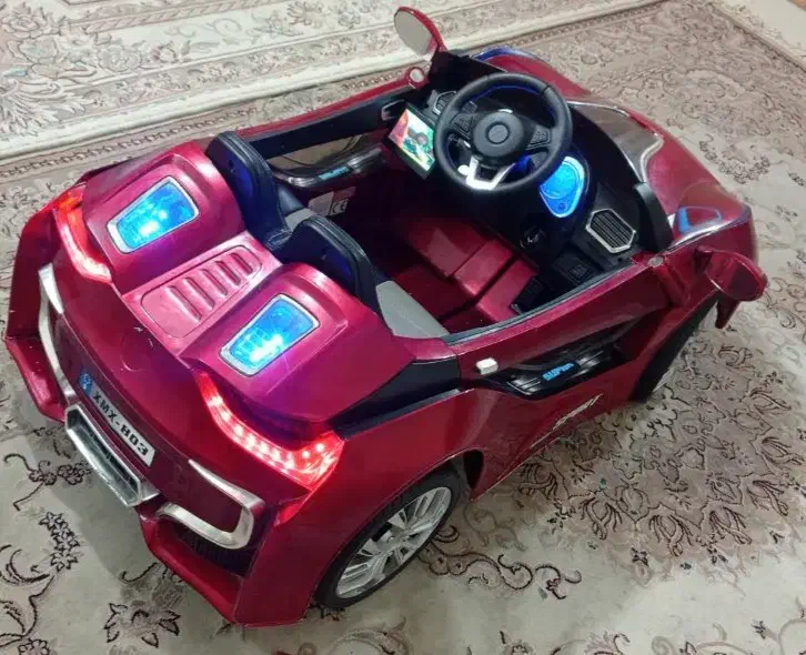 ماشین شارژی خوشکل|اسباب‌بازی بچه|شیراز, اصلاح‌نژاد|دیوار