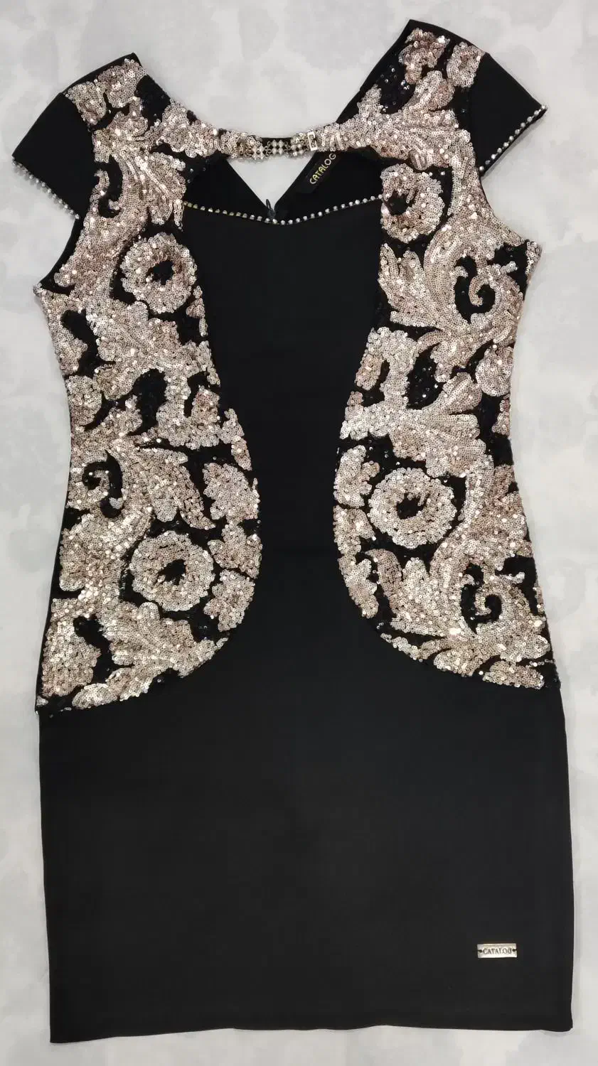 لباس مجلسی|لباس|دورود, |دیوار