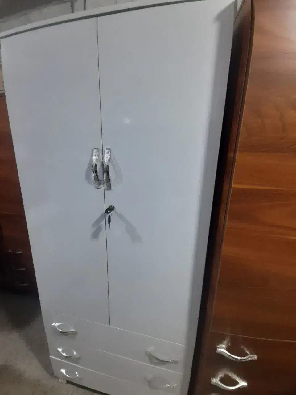 کمد|جاکفشی، کمد، دراور|دلیجان, |دیوار