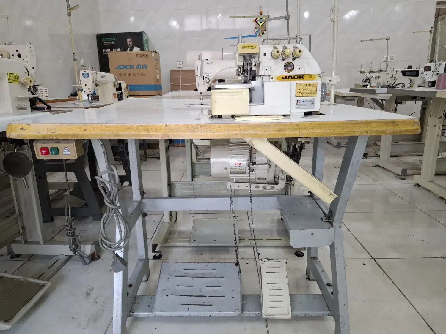 چرخ خیاطی زیگزال سه نخ مارک جک|چرخ خیاطی و ریسندگی|تهران, اباذر|دیوار