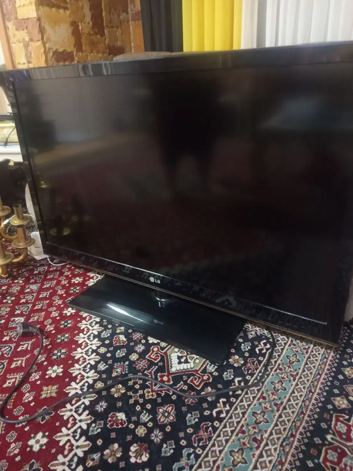 تلویزیون ال سی دی|تلویزیون و پروژکتور|رشت, لاکانی|دیوار