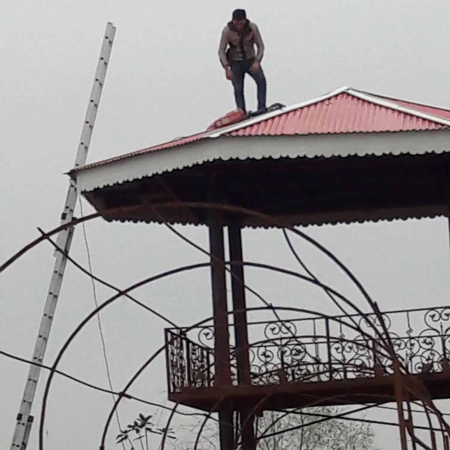 پوشش سقف امید|خدمات پیشه و مهارت|صومعه‌سرا, |دیوار