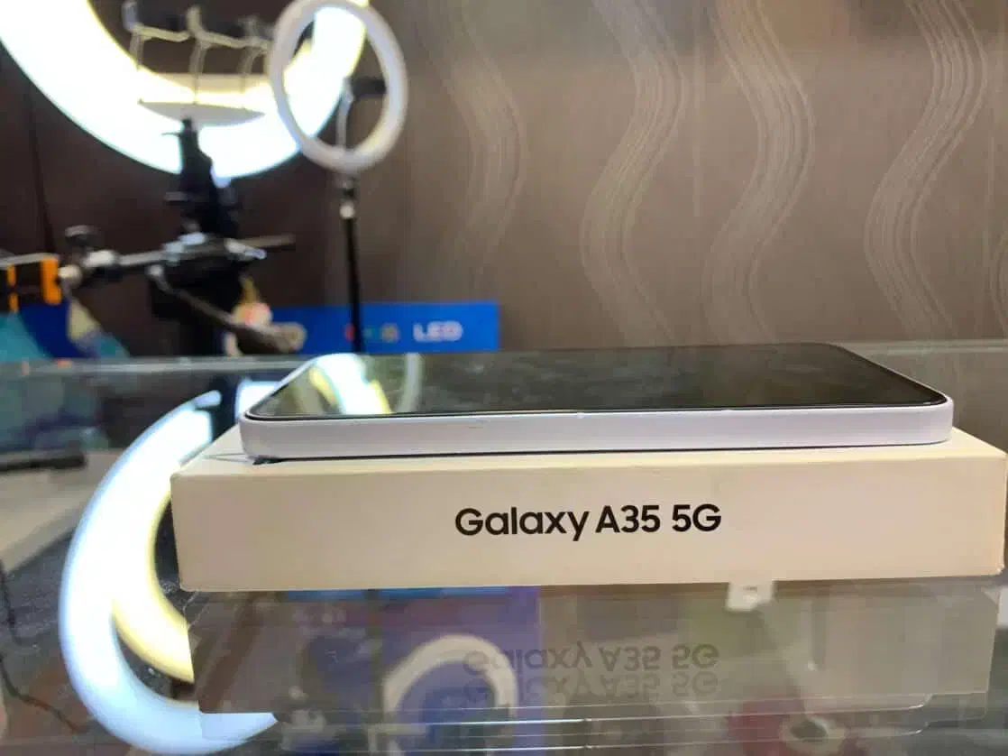 A35 256/8 سفید صحیح و سلامت با گارانتی ۴ ماهه|موبایل|پاکدشت, شهرک امام رضا|دیوار