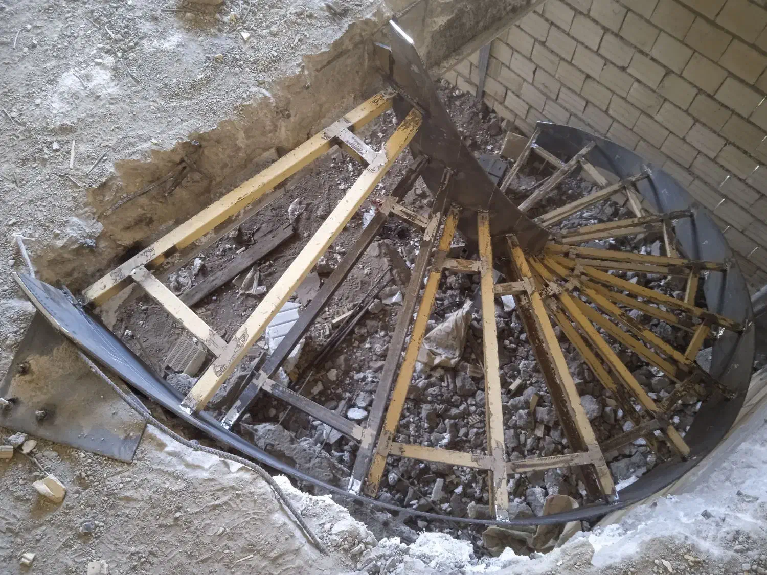 جوشکاری آهنگرقدیمی|خدمات پیشه و مهارت|تبریز, |دیوار