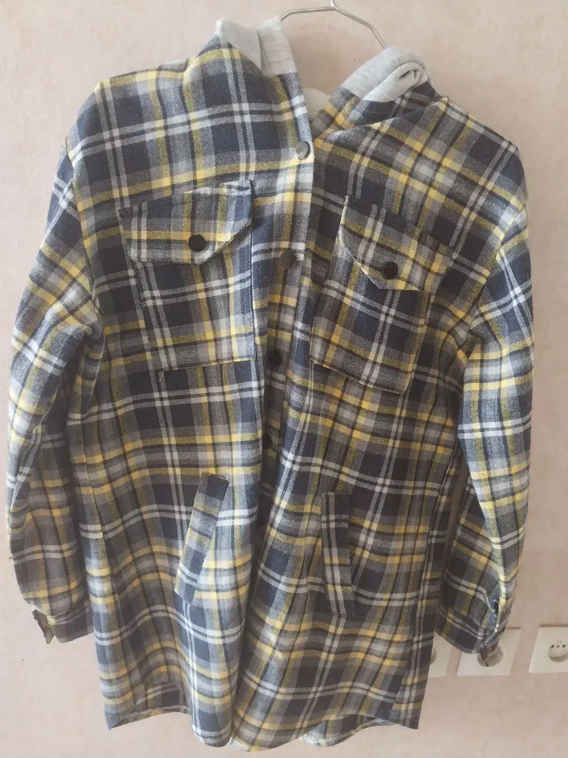 مانتو و کاپشن قیمت مناسب ۵۰و۱۰۰|لباس|شیراز, ملاصدرا|دیوار